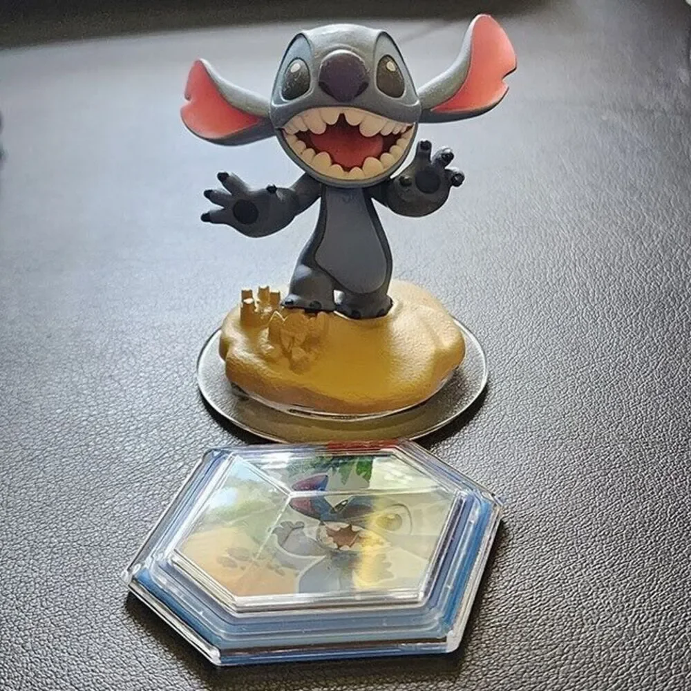 Disney Infinity Figure Base Portal Pad Plus 2 Figures Brave Merida Stitch‎